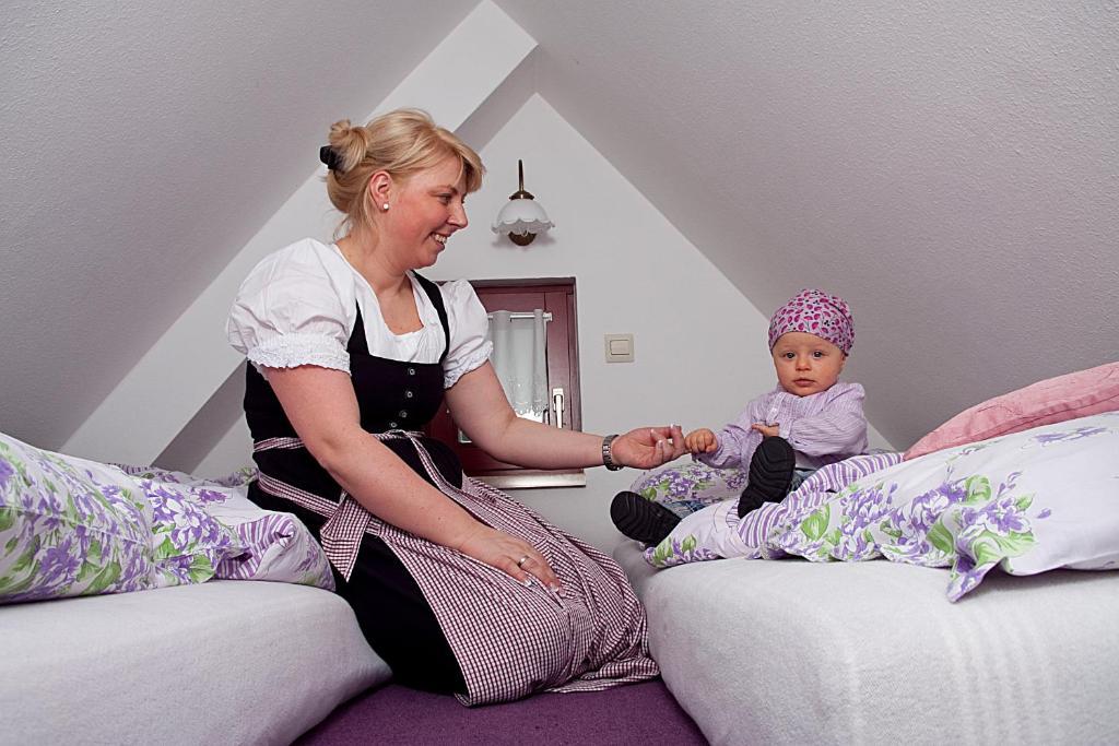 Fruehstuecks Pension Zum Postillion Klingenthal Room photo
