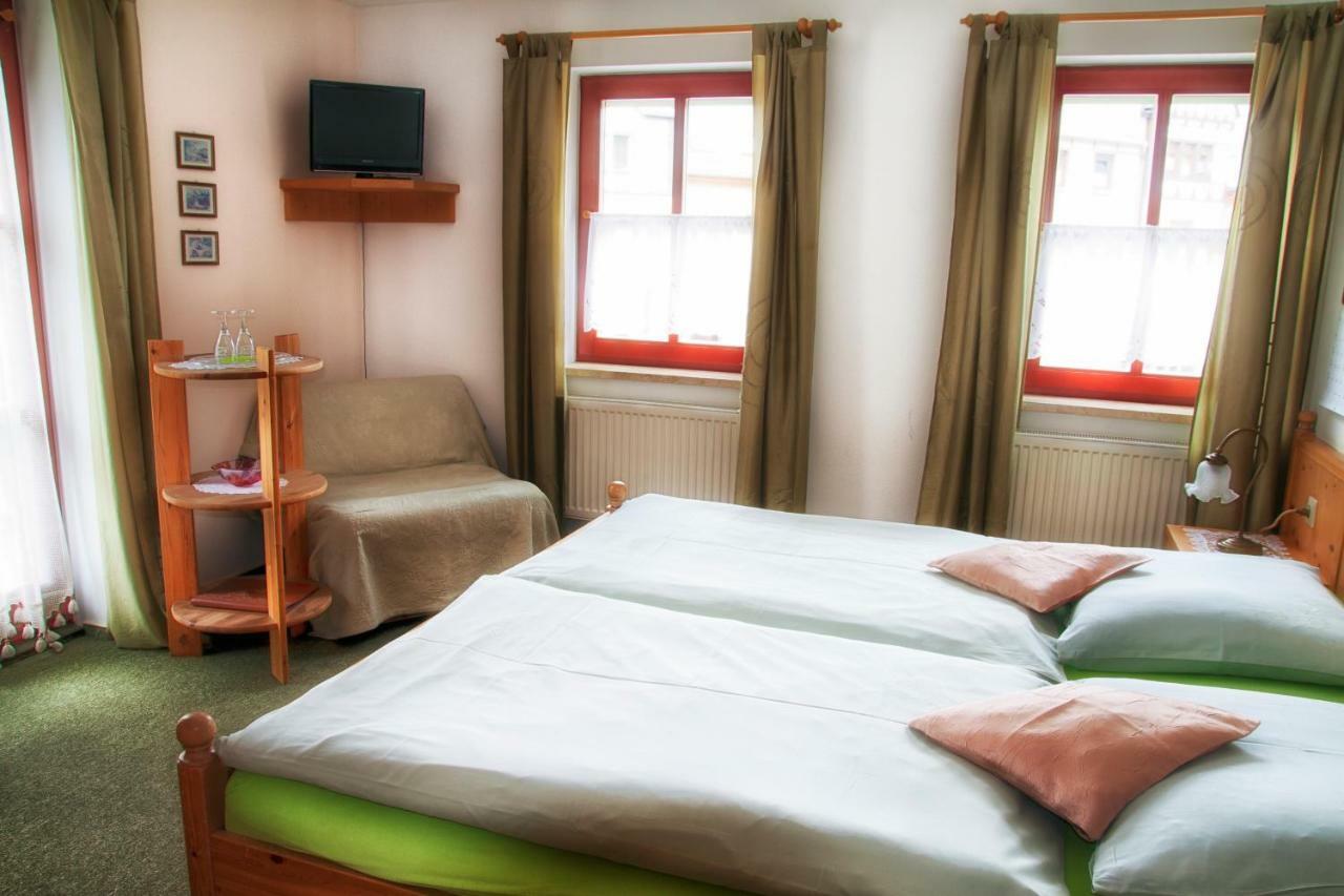 Fruehstuecks Pension Zum Postillion Klingenthal Exterior photo